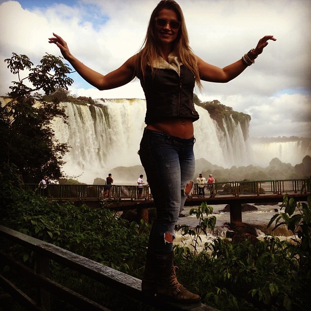 Ex-BBB Fani em Foz do Iguaçu (Foto: Instagram/ Reprodução)