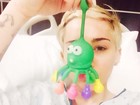 Miley Cyrus não vai parar de usar drogas apesar de saúde frágil, diz site