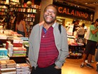 Martinho da Vila prestigia lançamento de livro de Luiz Calainho