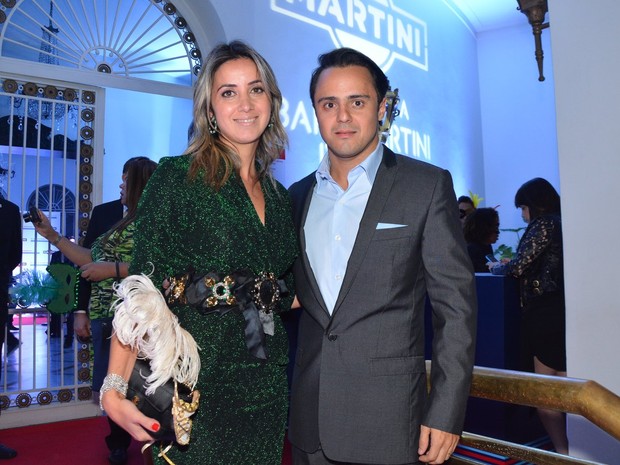 Felipe Massa e a mulher, Anna Raffaela, em festa em São Paulo (Foto: Caio Duran/ Foto Rio News)