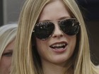 Avril Lavigne está noiva do vocalista da banda Nickelback