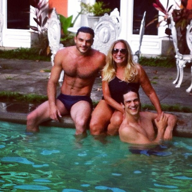Susana Vieira com Kiko Pissolato e Mateus Solano (Foto: Instagram / Reprodução)