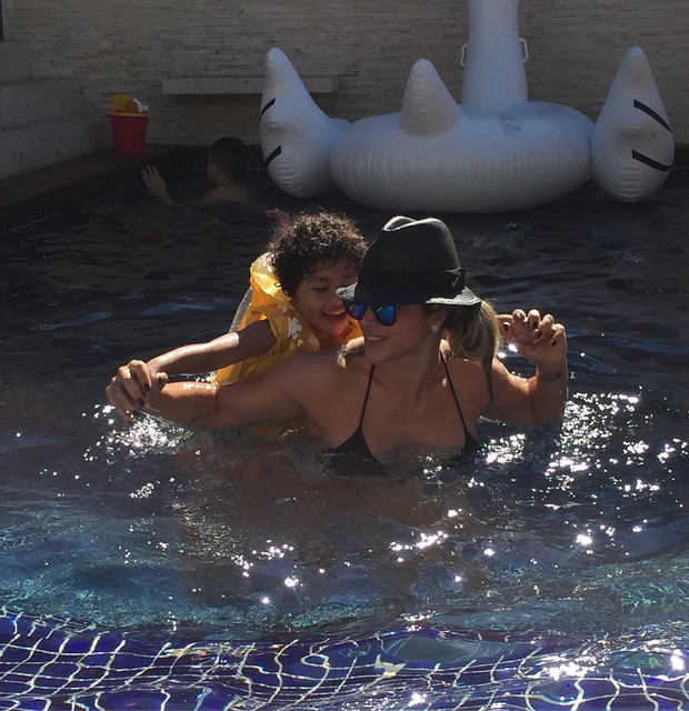 Dani Souza e o filho mais velho, Bruno Lucas (Foto: Reprodução / Instagram)