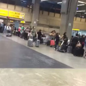 Fila em aeroporto em São Paulo (Foto: Instagram/ Reprodução)