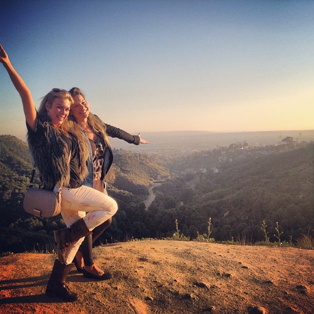Ludmila Dayer e Fernanda Souza em Hollywood, Los Angeles, nos Estados Unidos (Foto: Instagram/ Reprodução)