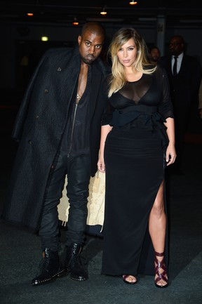 Kanye West e Kim Kardashian em evento de moda em Paris, na França (Foto: Pascal Le Segretain/ Getty Images)