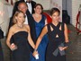 Jodie Foster deixa festa pós-Emmy de mãos dadas com a mulher