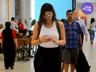 Look do dia: Bruna Marquezine usa acessórios grifados em aeroporto