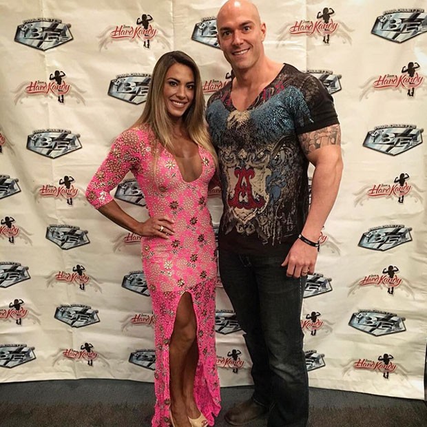 Ex-BBB Michelly e o marido, Carlos Tomaiolo, em evento em Orlando, nos Estados Unidos (Foto: Instagram/ Reprodução)