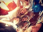 Cara Delevingne comemora aniversário em Ibiza com amigas
