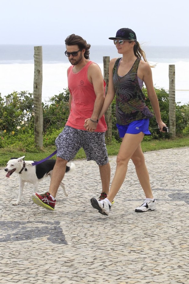 Ellen Jabour na praia (Foto: Rodrigo dos Anjos/AgNews)