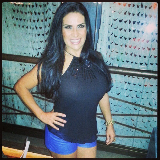 Solange Gomes em restaurante no Rio (Foto: Instagram/ Reprodução)