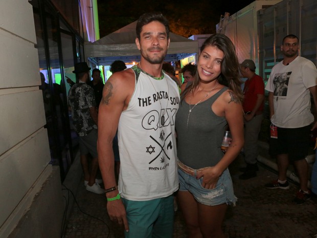 Ex-BBBs Diego Gossi e Franciele Almeida em festa na Zona Sul do Rio (Foto: Reginaldo Teixeira/ Divulgação)