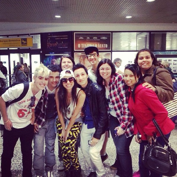 Anitta com fãs (Foto: Instagram / Reprodução)