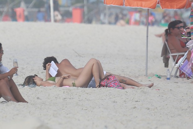 Juliana Didone com o namorado  (Foto: Dilson Silva/Ag News)