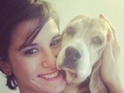 Dani Moreno dá banho em cães resgatados: 'Cobertos de cocô'