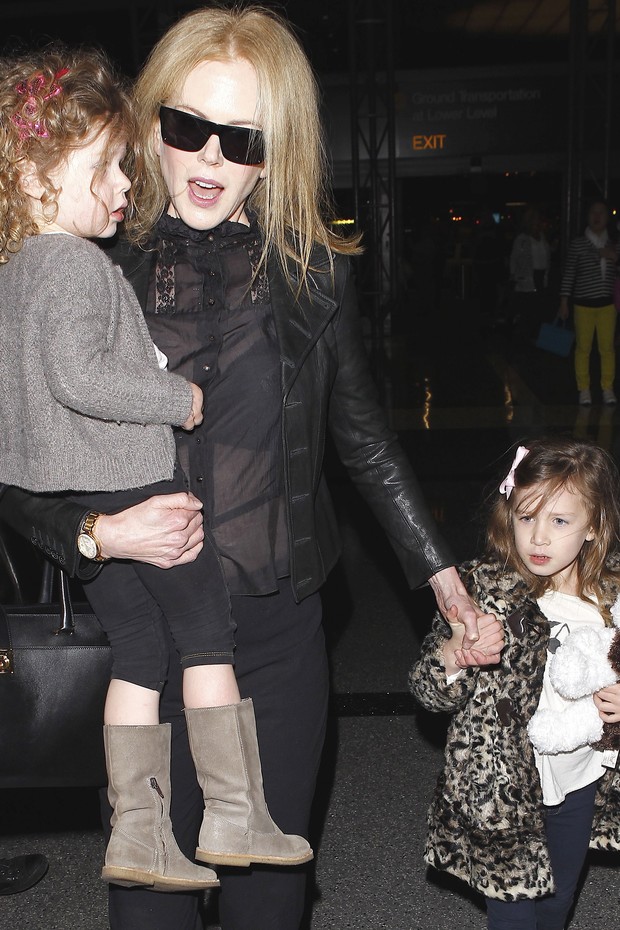 Nicole Kidman e as filhas X17 (Foto: X17/Agência)