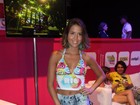 Pérola Faria exibe boa forma durante evento no Rio