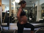 Kelly Rowland mostra o barrigão durante exercício: 'Suor'