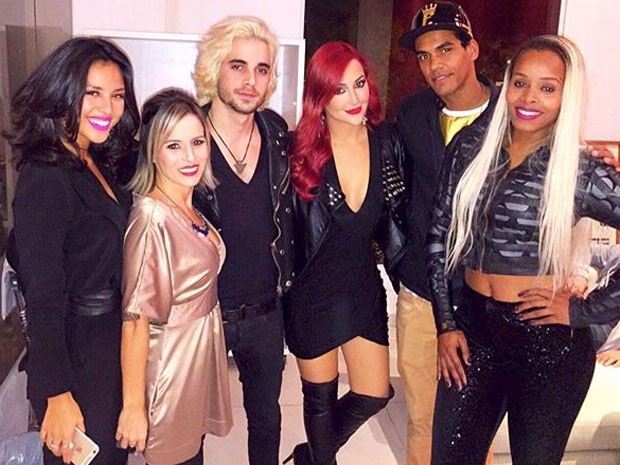 Yanna Lavigne, Fiuk, Josie Pessôa, Marcello Melo Jr. e Roberta Rodrigues em festa (Foto: Instagram/ Reprodução)