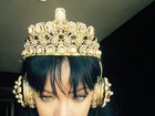 Rihanna ouve seu novo disco em headphone de grife de R$ 40 mil