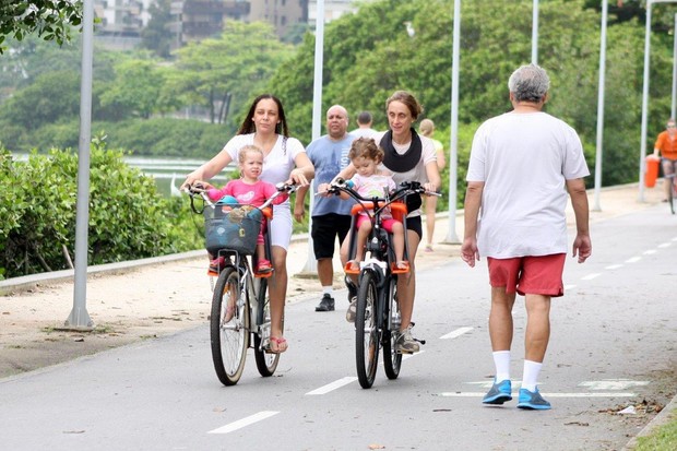 Betty Goffman e as filhas (Foto: Jc Pereira /Foto Rio News)