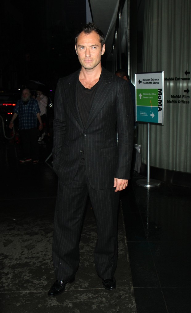 Jude Law na pré-estreia do filme Genius, em Nova York (Foto: AKM-GSI Brasil)
