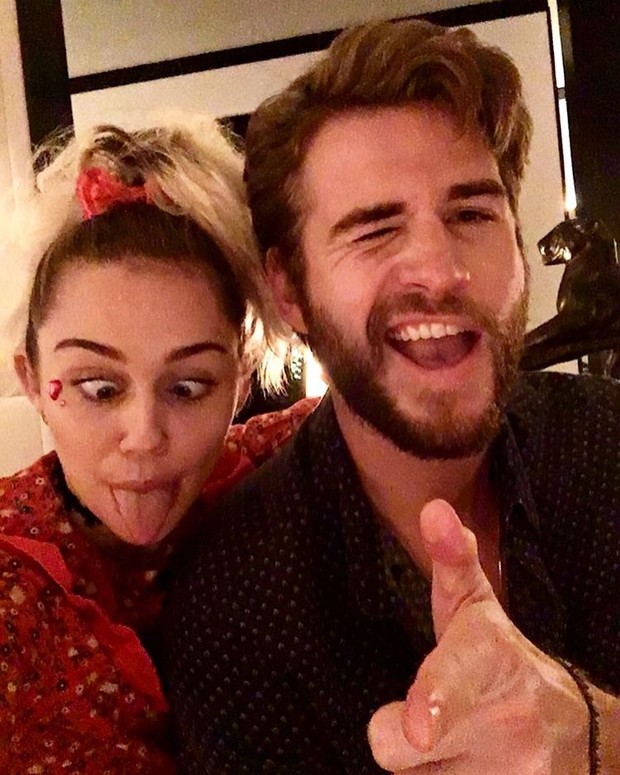 Miley Cyrus e Liam Hemsworth (Foto: Reprodução / Instagram)