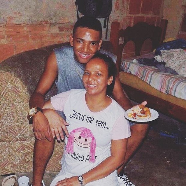 Nego do Borel e a mãe (Foto: Reprodução / Instagram)