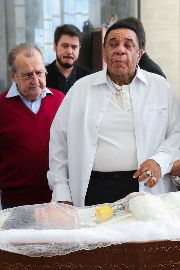Agnaldo Timóteo no velório de Cauby Peixoto (Foto: MANUELA SCARPA /BRAZIL NEWS)