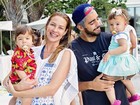 Luana Piovani publica foto em que aparece com Pedro Scooby e filhos