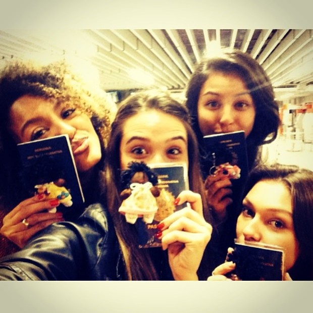 Sheron Menezzes, Juliana Paiva, Yanna Lavigne e amiga viajam (Foto: Instagram)