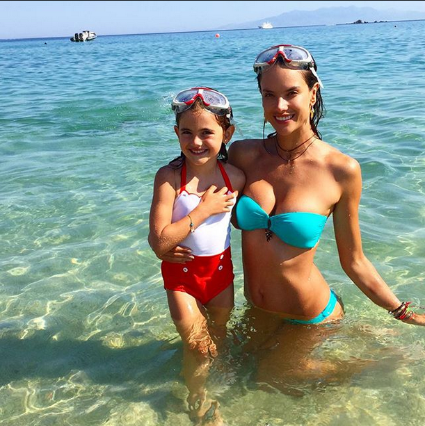 Anja e Alessandra Ambrósio (Foto: Reprodução/Instagram)
