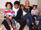 Dez anos após o 'Fama', Vanessa Jackson posa para o EGO com a família