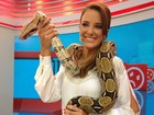 Ticiane Pinheiro posta foto com uma cobra no pescoço