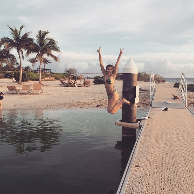 Bruna Santana, irmã de Luan Santana, se diverte em Curaçao (Foto: Instagram/ Reprodução)