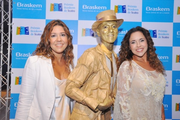 Daniela Mercury e Malu Verçosa em prêmio em Salvador, na Bahia (Foto: Genilson Coutinho/ Divulgação)