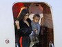 Kim Kardashian e Kanye West viajam em jatinho particular com os filhos