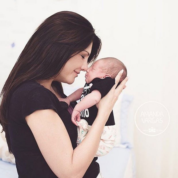 Antônia Fontenelle com o filho recém-nascido, Salvatore (Foto: Instagram/ Reprodução)
