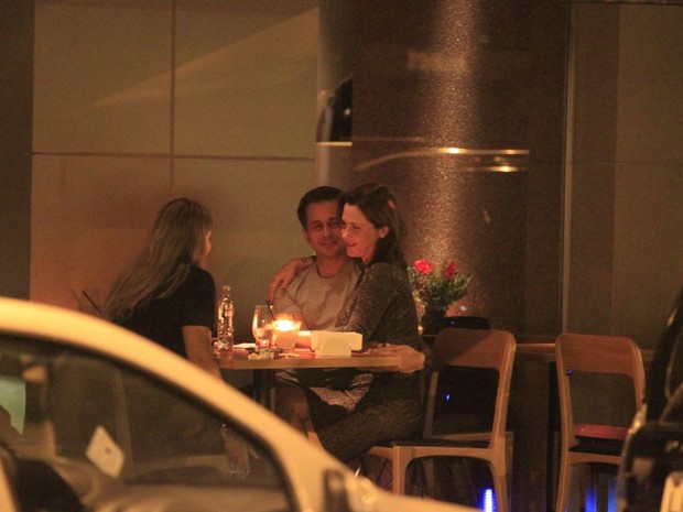 Guilhermina Guinle e o marido, Leonardo Antonelli, em restaurante no Rio (Foto: Rodrigo dos Anjos/ Ag. News)
