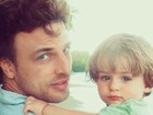 Cássio Reis posta foto antiga com o filho, Noah: 'Amo esse carinha'