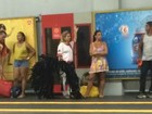 Após desfile no Rio, Solange Gomes vai embora da Sapucaí de metrô