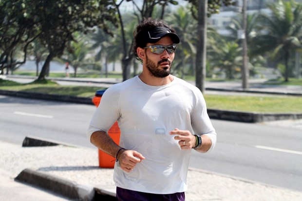 Juliano Cazarré (Foto: Henrique Oliveira/Fotorio News)