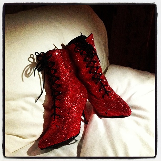 Sapatos de Lady Gaga (Foto: Instagram/ Reprodução)