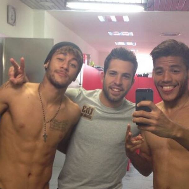 Neymar, Jordi Alba e Jonathan Dos santos (Foto: Instagram/Reprodução)