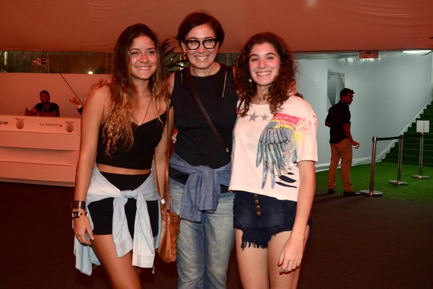Lilian Cabral e filhas (Foto: Roberto Teixeira/ EGO)