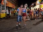Laura Keller curte carnaval baiano de shortinho: 'Gosto no meio do povo'