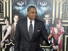 Sem Beyoncé, Jay-Z vai a première de filme que tem DiCaprio no elenco