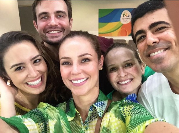 Amanda Richter, Max Fercondini, Paolla Oliveira, Fernanda Rodrigues e Marcius Melhem na Olimpíada Rio 2016 (Foto: Reprodução/Instagram)