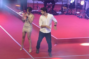 Anitta e Caio Castro em prêmio no Rio (Foto: Roberto Teixeira/ EGO)